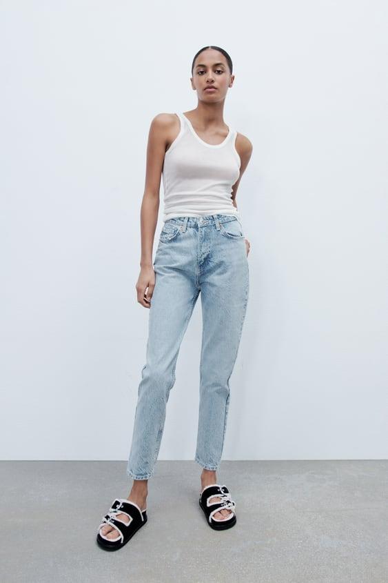 What Are Mom Jeans Supposed To Look Like